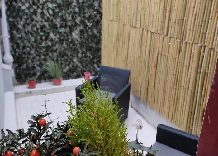 Maison Centre Au Calme Avec Patio Et Garage Holiday home Charleville-Mezieres