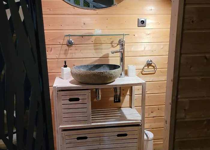 Maison Centre Au Calme Avec Patio Et Garage *